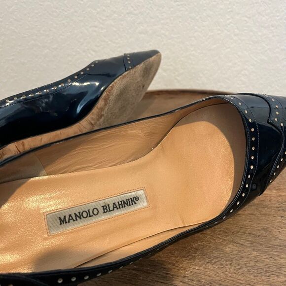 Manolo Blahnik Patent Leather Studded Pointed Toe Kitten Heels Size 41 11 - Picture 9 of 10